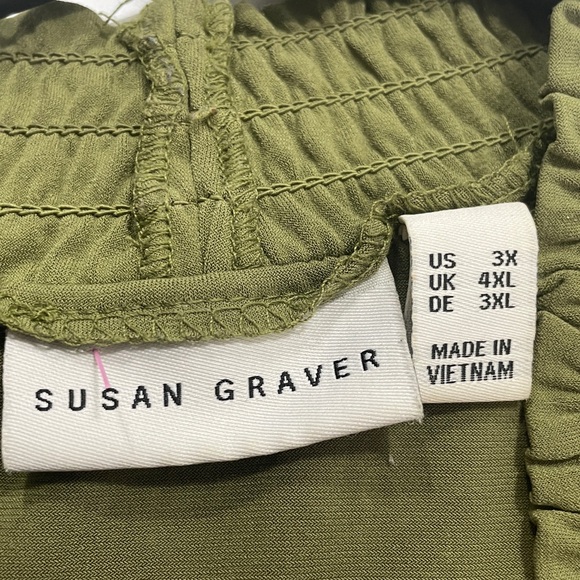 Susan Graver Martini Olive Blouse with Ruffled Smocked Neckline size 3X - Picture 2 of 6